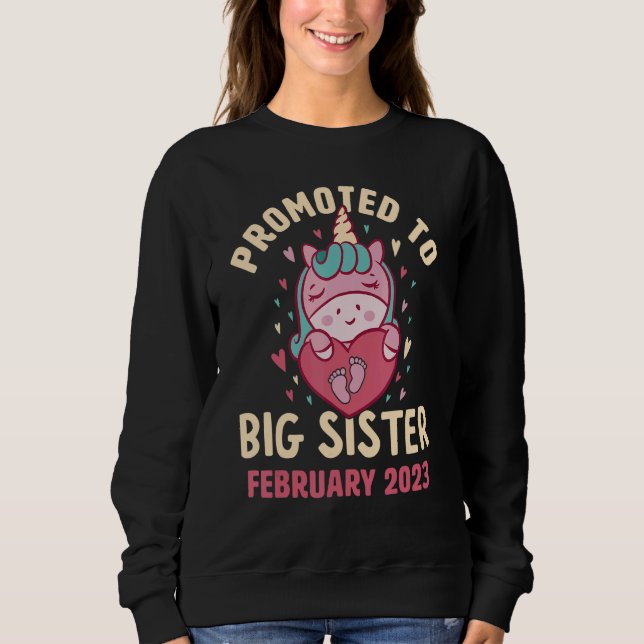 Promoted to Big Sister February 2023 Unicorn Heart Sweatshirt (Vorderseite)