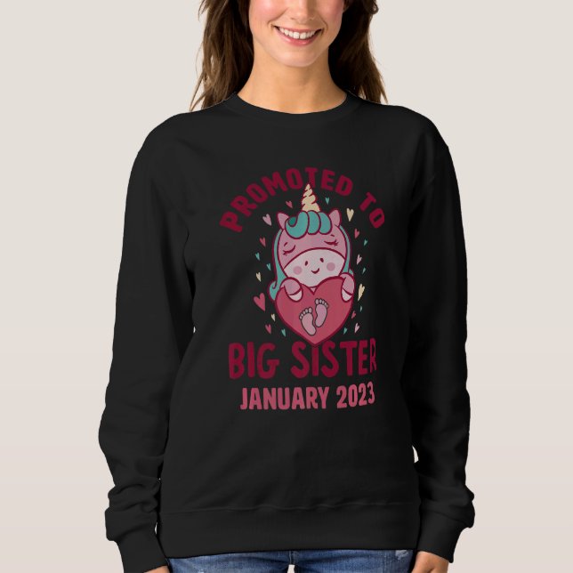 Promoted to Big Sister January 2023 Unicorn Hearts Sweatshirt (Vorderseite)