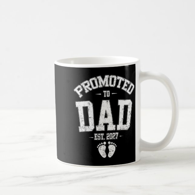 Promoted To Dad Est 2027 New Mom Daddy Fathers Day Kaffeetasse (Rechts)