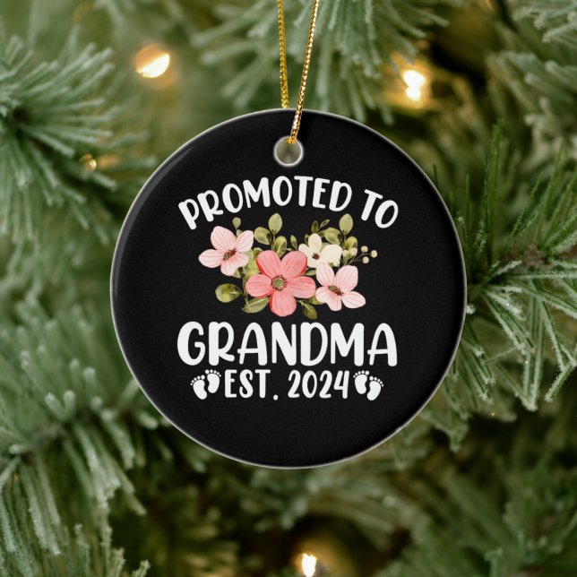 Promoted To Grandma 2024 First Time Nana Floral Keramik Ornament (Baum)