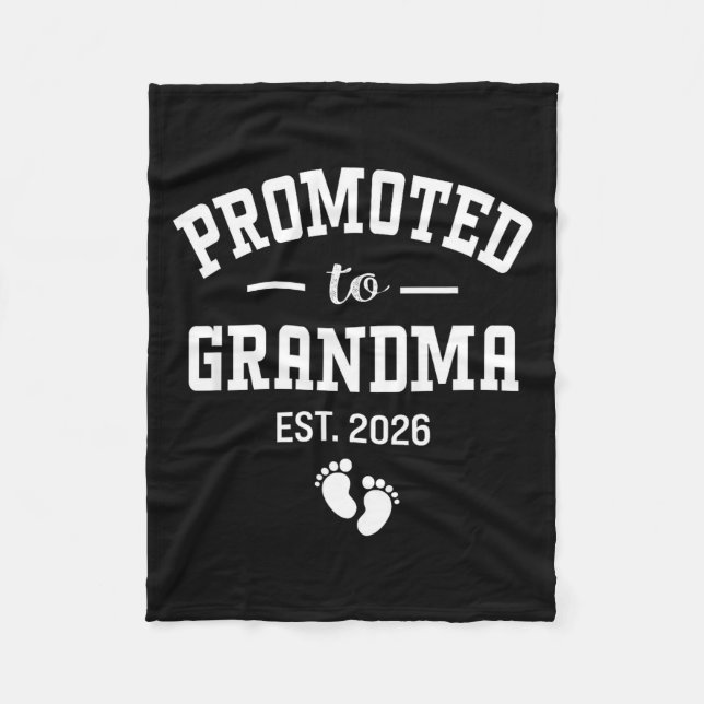 Promoted To Grandma 2026 First Time Grandmother Wo Fleecedecke (Vorderseite)