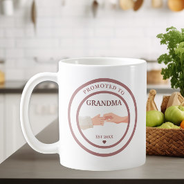 Promoted to Grandma Est. 20XX Kaffeetasse