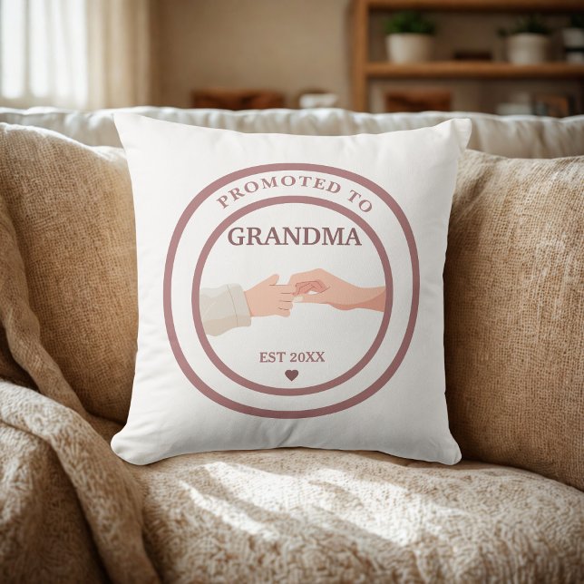 Promoted to Grandma Est. 20XX Throw Pillow Kissen (Von Creator hochgeladen)