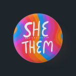 Pronouns farbenfrohe Handschrift Streifen Button<br><div class="desc">Dekorieren Sie Ihr Outfit mit diesem coolen Kunstknopf. Macht ein großartiges Geschenk! Sie können ihn anpassen und auch Text hinzufügen. Karo in meinem Shop für viel mehr Farben und Muster! Lass mir Bescheid,  wenn du auch etwas Gewohntes willst.</div>