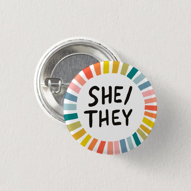 Pronouns Rainbow Soft Circle Rings Button (Vorne & Hinten)