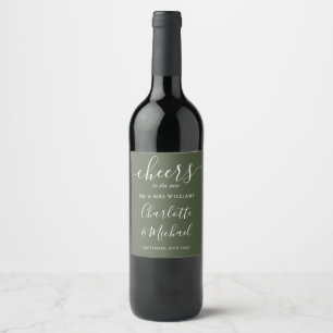 Prost auf Herrn und Frau Script Olive Green Hochze Weinetikett