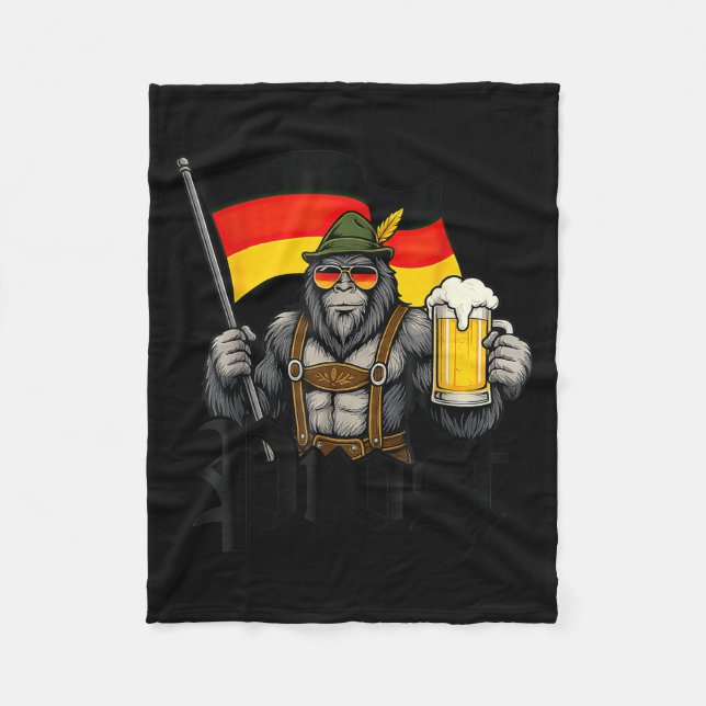 Prost Bigfoot Drinking Beer Lederhosen German  Fleecedecke (Vorderseite)