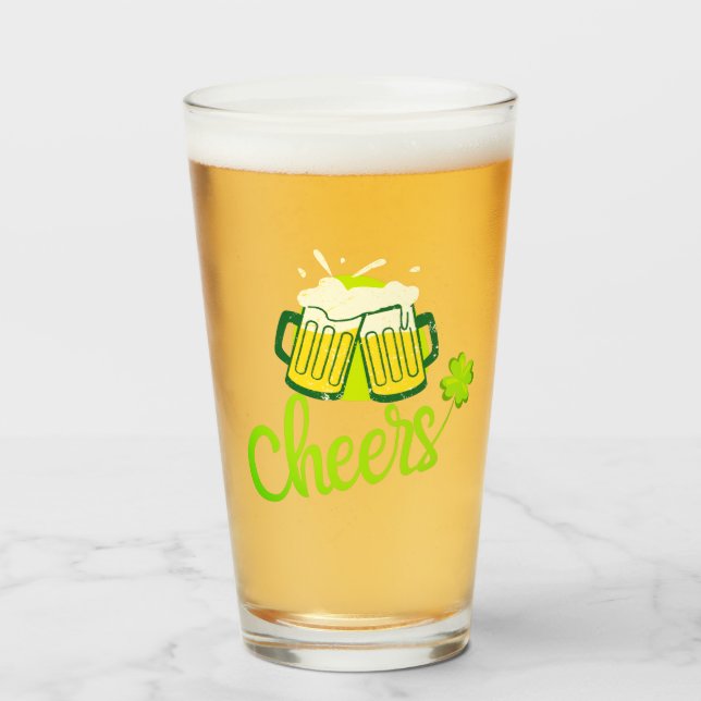 Prost mit Shamrock - St. Patrick's Day Glas (Vorne (Gefüllt))