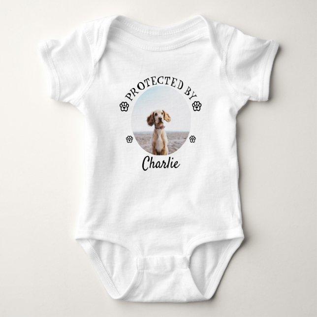Protected By Dog Photo Baby Design Strampler (Vorderseite)