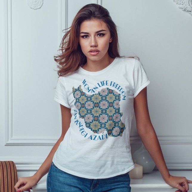 Protest gegen die Freiheit der Frau | Blume Blau T-Shirt (Woman Life Freedom Protest | Flowers Blue)