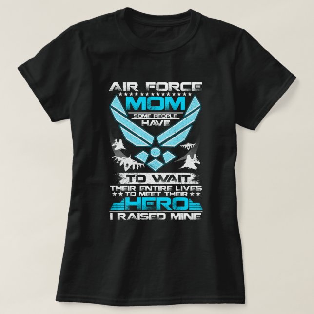 Proud Air Force Mom US Heart Military Mothers Day T-Shirt (Design vorne)