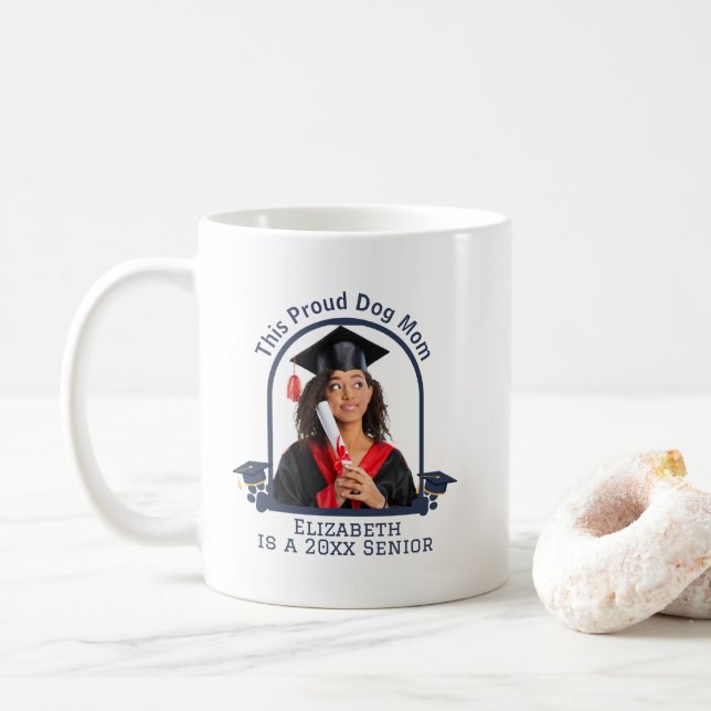 Proud Dog Mum ist ein Senior - Custom Abschluss Kaffeetasse (Mit Donut)