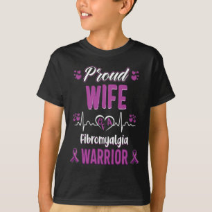 Proud Ehefrau Fibromyalgie Kriegererkennungsband P T-Shirt