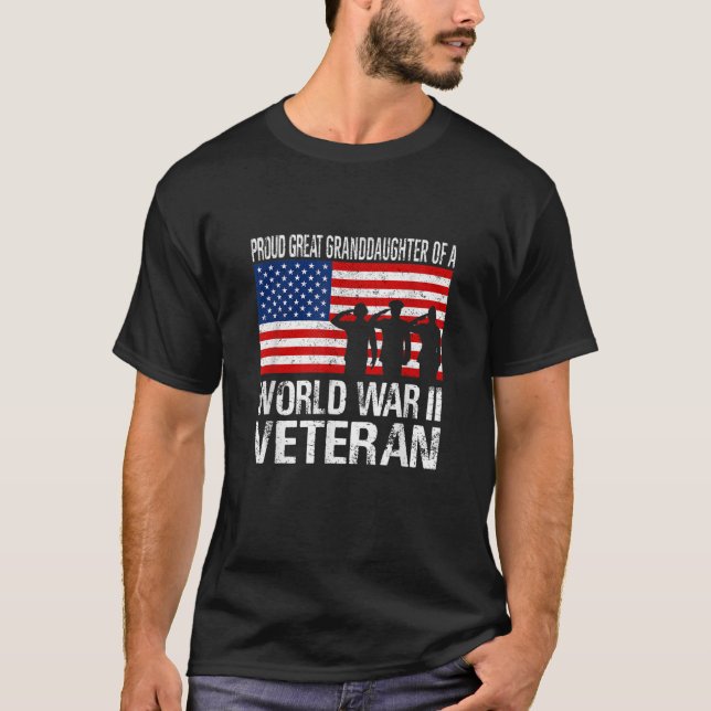 Proud Great Granddaughter of WW II Veteran Family  T-Shirt (Vorderseite)