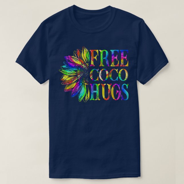 Proud LGBTQ Gratis Coco Hugs LGBT Pride Monatssonn T-Shirt (Design vorne)