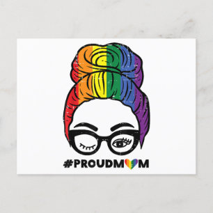Proud Mama Messy Hair Bun LGBTQ Regenbogenflagge G Postkarte
