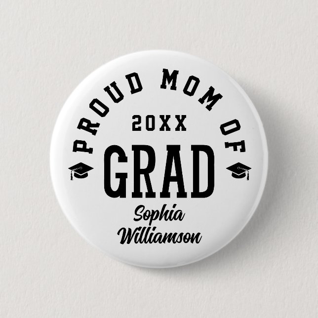 Proud Mom Grad Varsity Typography Graduation Button (Vorderseite)
