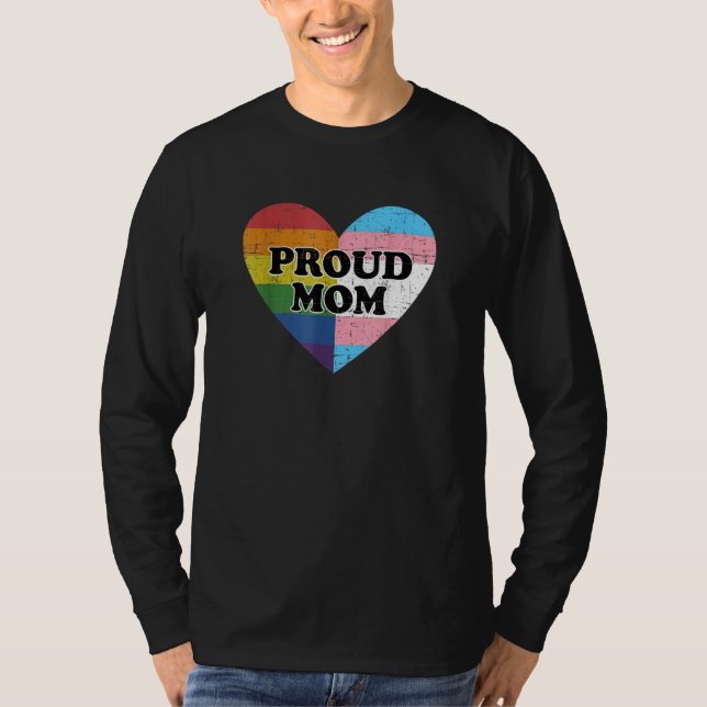 Proud Mom Heart rainbow and transgender flag lgbt  T-Shirt (Vorderseite)