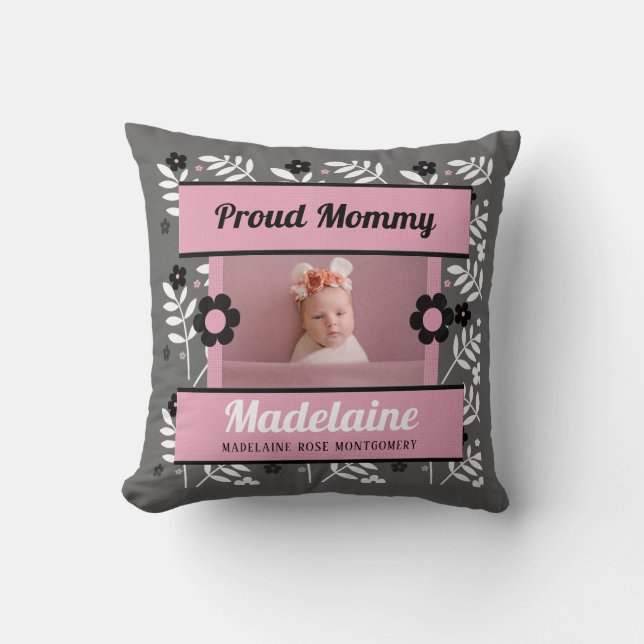 Proud Mommy Pink Floral Name und 2 Fotos Kissen (Vorderseite)