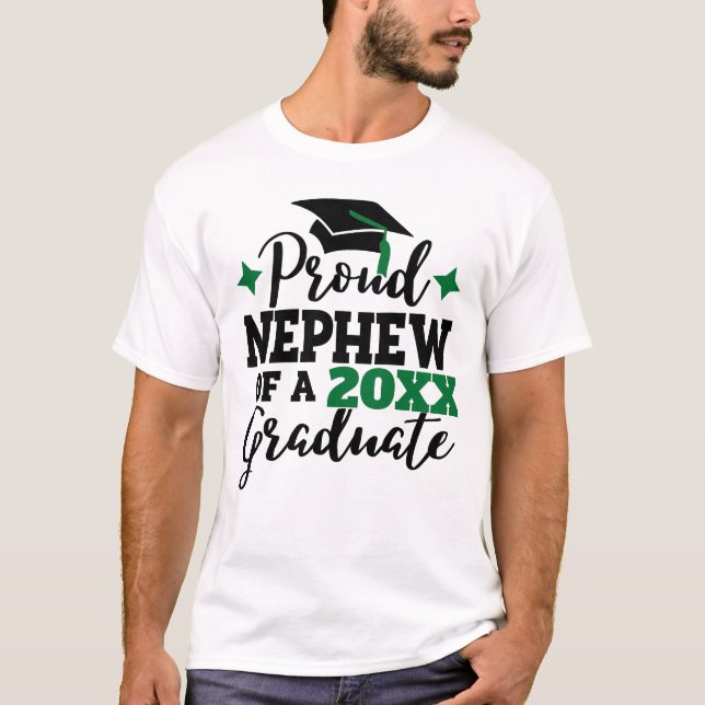 Proud Neffe 2022 Absolvent schwarzen grünen Tassel T-Shirt (Vorderseite)