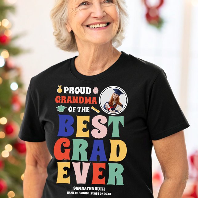 Proud Oma des besten Grad-Fotos aller Zeiten Tri-Blend Shirt (Von Creator hochgeladen)
