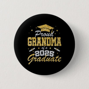 Proud Oma eines 2025 abgeschlossenen Senior CL of  Button