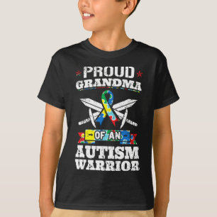 Proud Oma eines Autismus Kriegers Autistische Awar T-Shirt