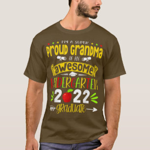 Proud Oma eines Phantastischen Kindergartens 2022  T-Shirt