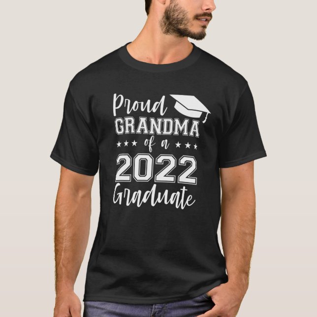Proud Oma of a 2022 Graduate, Abschluss 2022 T-Shirt (Vorderseite)