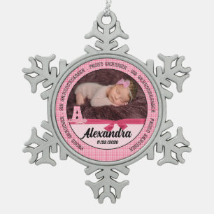 Proud Oma Pink New Baby Monogoram Schneeflocken Zinn-Ornament