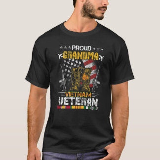 Proud Oma Vietnam Veteran US Flag Veteran T-Shirt