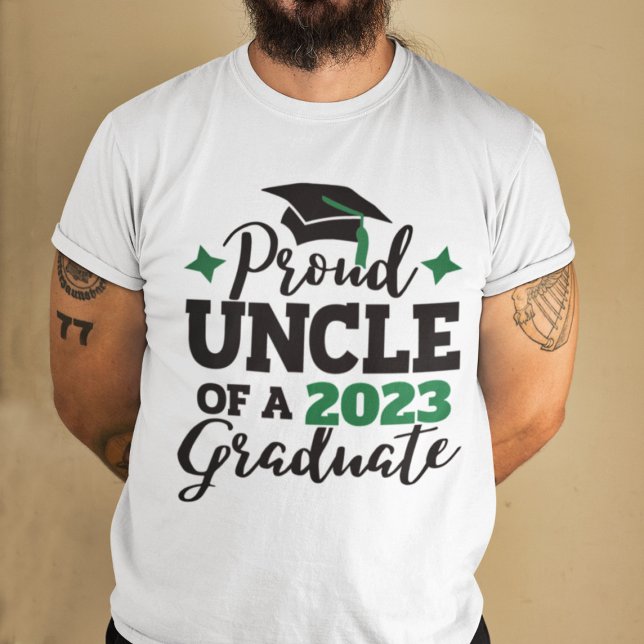 Proud Onkel 2022 Absolvent schwarzen grünen Tassel T-Shirt (Von Creator hochgeladen)