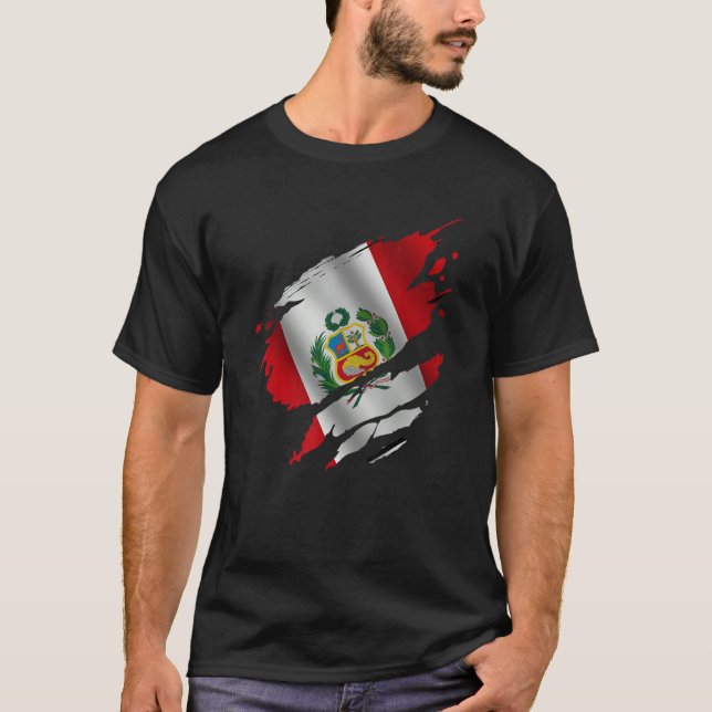 Proud Peruvian Root Torp Ripped Peruvia Flag T-Shirt (Vorderseite)