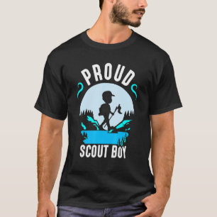 Proud Scout Boy Wandern im Freien Pfadfinder T-Shirt