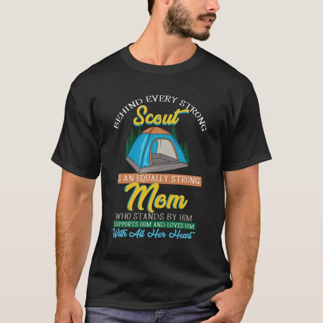 Proud Scout Mama Mutter Scouting Mommy Geschenk T-Shirt (Vorderseite)