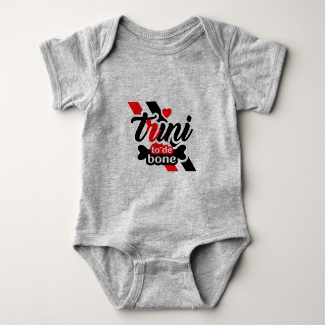 Proud Trini 2 de bone Sprichwort Baby Strampler (Vorderseite)