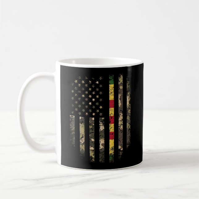 Proud Vietnam Krieg Veteranen Camouflage US Flag R Kaffeetasse (Links)