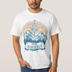 Proud Wanderer LGBTQ Camping – Regenbogen-Kompass  T-Shirt