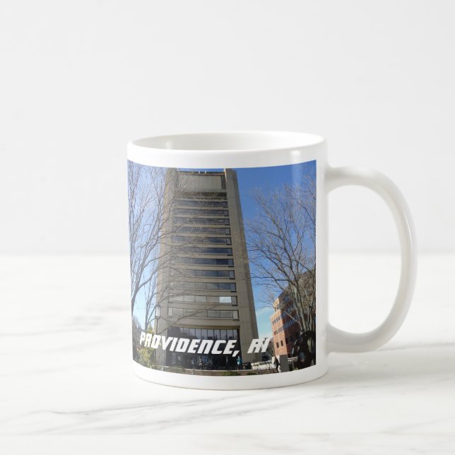Providence, Rhode Island - Uni-Hügel-Gebäude Kaffeetasse (Rechts)