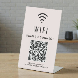 Prüfung des QR-Codes für Wifi auf rosa Verbindung Sockelschild