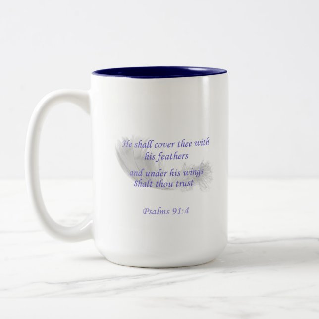 Psalm 91:4 Er wird dich mit seinen Federn decken Zweifarbige Tasse (Links)
