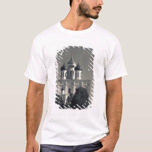 Pskow Kreml und Dreifaltigkeitskathedrale T-Shirt