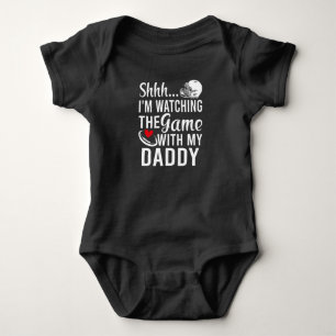 Pssst, ich schaue mit Papa das Spiel Baby Strampler