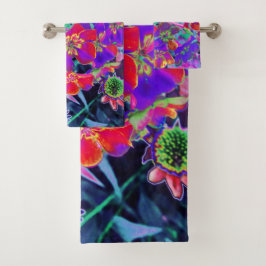 Psychedelisch farbige Rot- und Lila-Blumen Badhandtuch Set