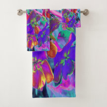 Psychedelisch farbige Rot- und Lila-Blumen