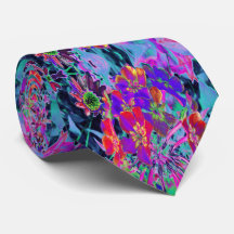 Psychedelisch farbige Rot- und Lila-Blumen