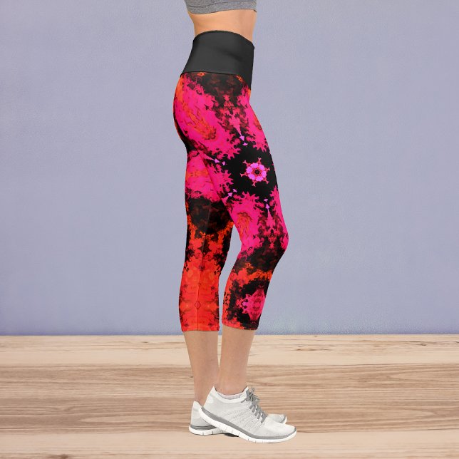 Psychedelische Hippie-Blume Rosa und Schwarze Legg Capri Leggings (Von Creator hochgeladen)