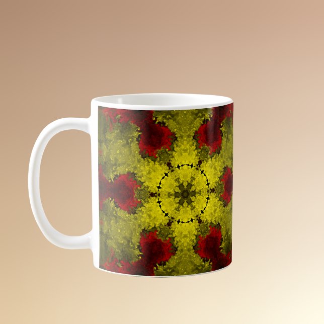 Psychedelische Kaleidoskop-Blume Rot und Gelb Kaffeetasse (Von Creator hochgeladen)