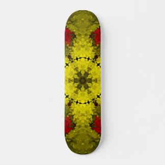 Psychedelische Kaleidoskop-Blume Rot und Gelb Skateboard