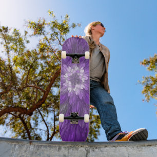 Psychedelische lila Blumen-Abstract-Fraktal-Kunst Skateboard